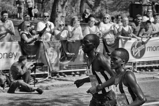 开云体育网站-喀麦隆男篮在非洲锦标赛中奋勇争夺,实现历史性突破,喀麦隆篮球男孩